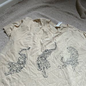 Oversized Graphic Tee